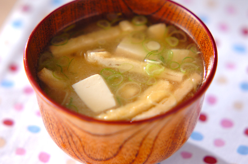 ほっとする味 定番豆腐の味噌汁 レシピ 作り方 E レシピ 料理のプロが作る簡単レシピ