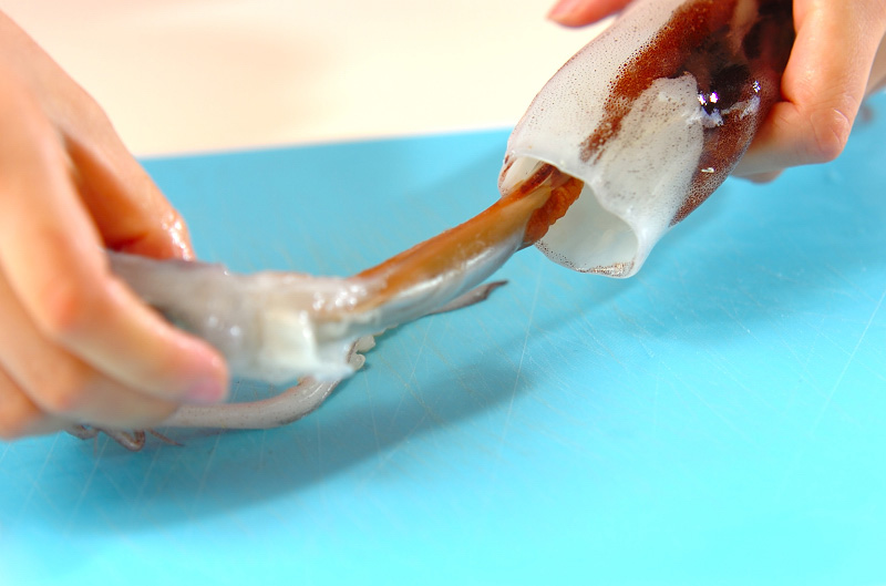 イカと里芋の煮物の作り方の手順1