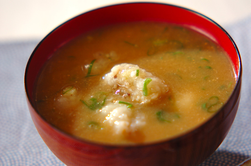 里芋団子のみそ汁 レシピ 作り方 E レシピ 料理のプロが作る簡単レシピ