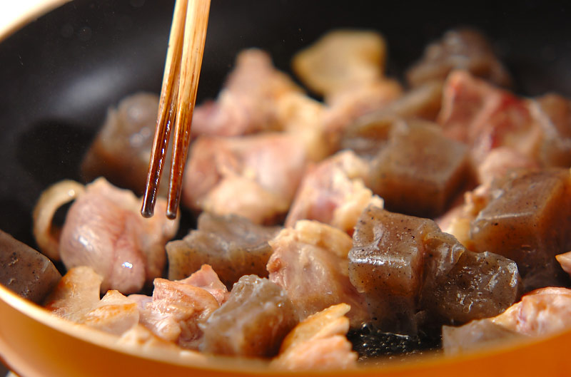 簡単！鶏肉の照り焼き やみつきになる味わいの作り方1