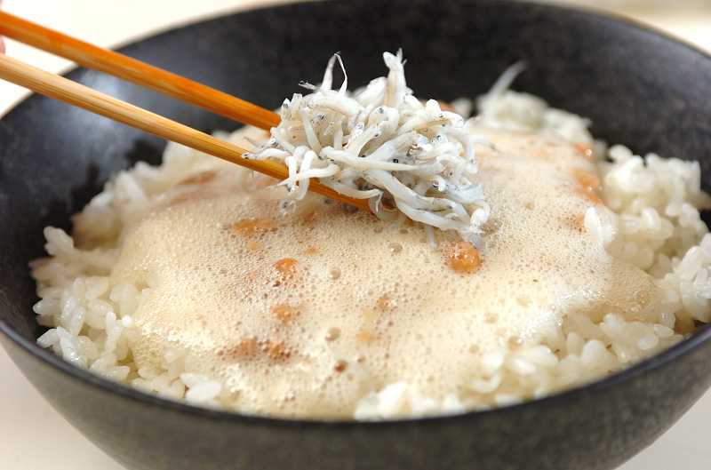 お手軽のせるだけ!しらす納豆丼 ふわふわ食感の作り方2