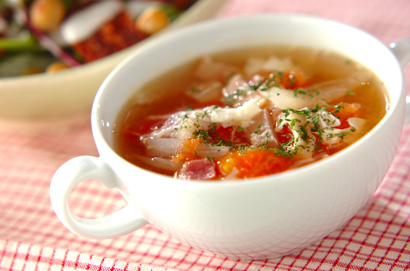 トマトのふんわり卵白スープ