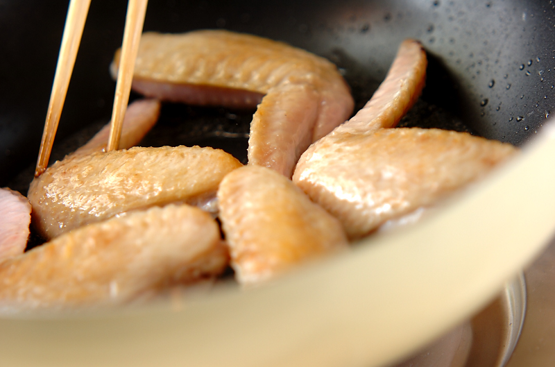 根菜と手羽先のうま煮の作り方の手順2