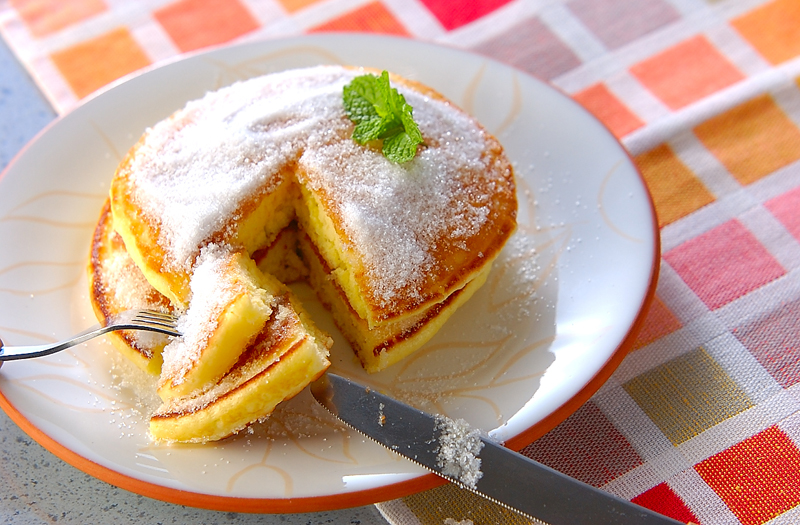ホットケーキミックスで簡単おやつ レモンのパンケーキ