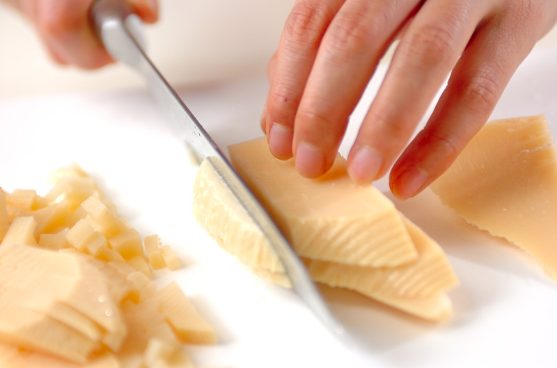 タケノコの木の芽和えの下準備1