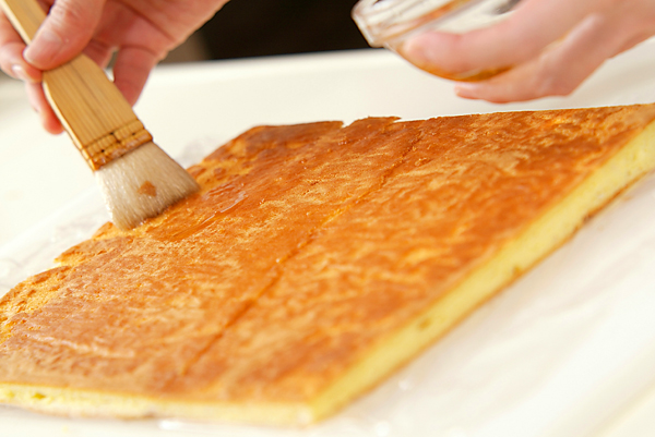 季節のフレッシュフルーツロールケーキの作り方の手順14