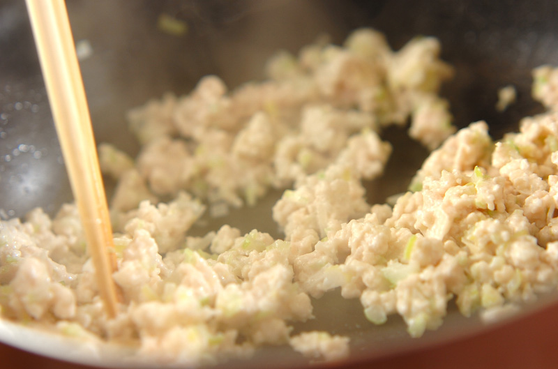 ひき肉で簡単!あっさり塩そぼろビビンバの作り方1