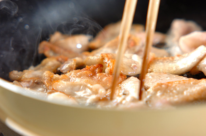 鶏皮のユズコショウ炒めの作り方の手順3