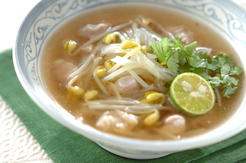 豆モヤシのエスニック風スープ