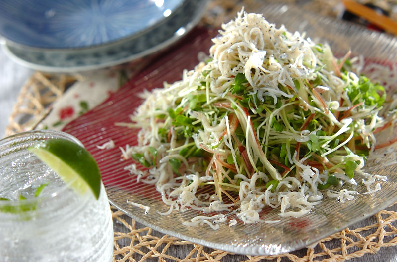 薬味野菜とシラスのサラダ 副菜 レシピ 作り方 E レシピ 料理のプロが作る簡単レシピ