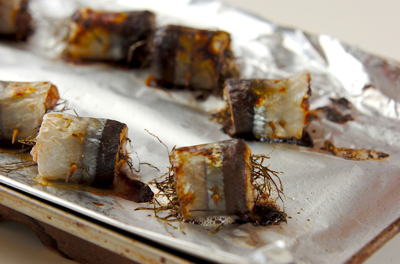 トースターで焼くだけ!サンマの梅風味ロールの作り方2