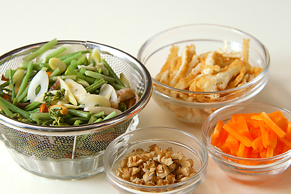 素朴なおいしさ！もちもち山菜おこわの下準備1