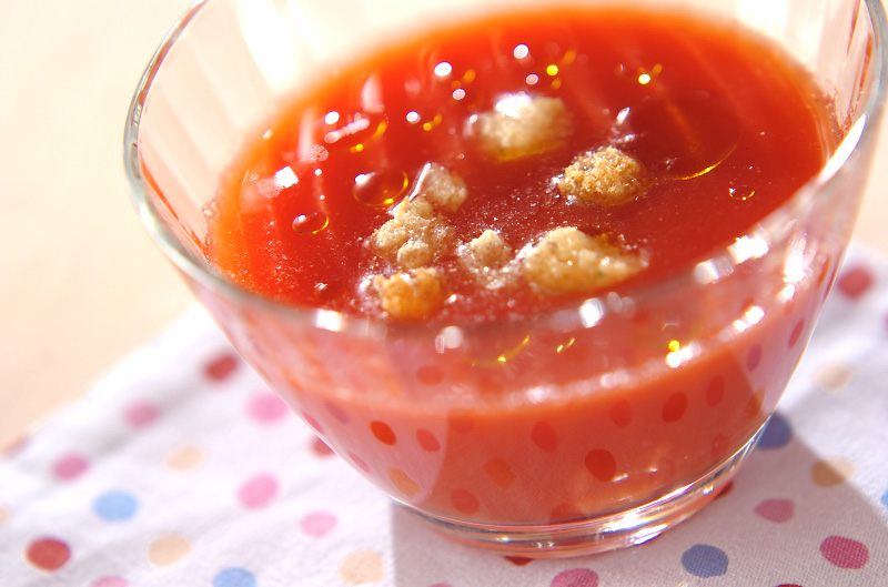 すりおろしトマトの冷スープ
