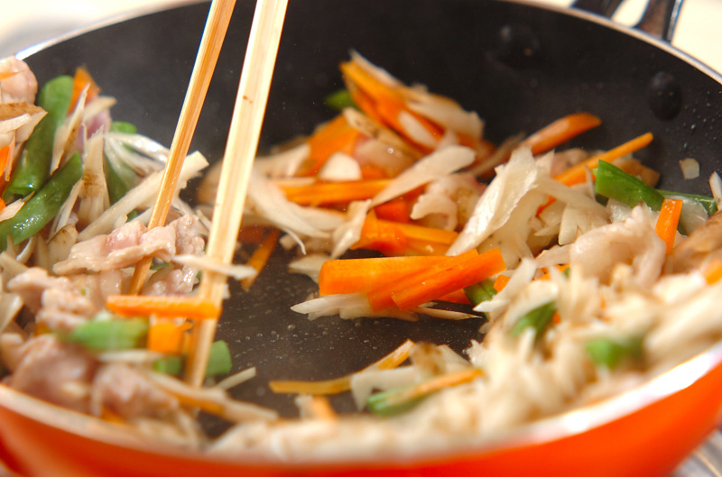 豚ゴボウきんぴらの作り方1