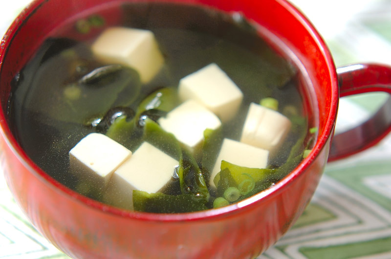 ワカメと豆腐のスープ