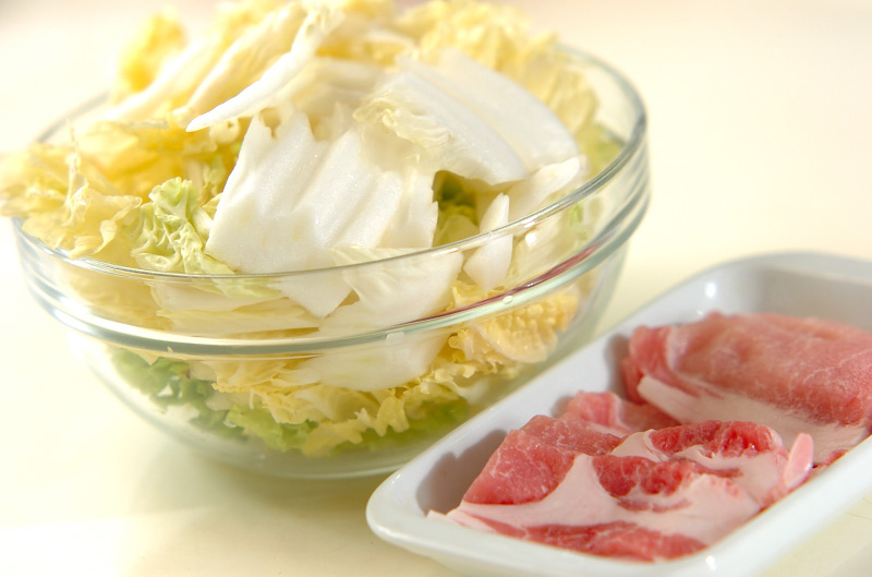 あんかけ白菜と豚肉の重ね蒸しの作り方の手順1