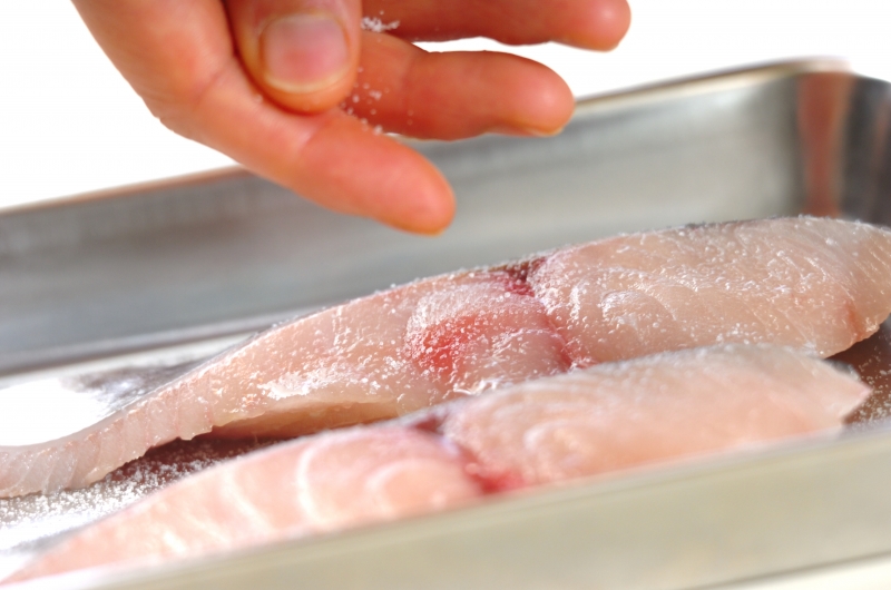 グリルで簡単！サワラのこんがりマヨみそ焼きの下準備1