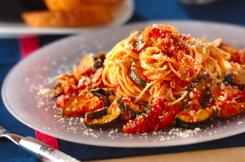 夏野菜のトマトソーススパゲティー レシピ 作り方 E レシピ 料理のプロが作る簡単レシピ