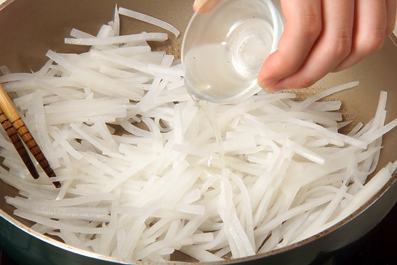 大根の明太子炒めの作り方の手順3