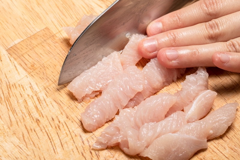 鶏むね肉のやみつきさっぱり和えの下準備1