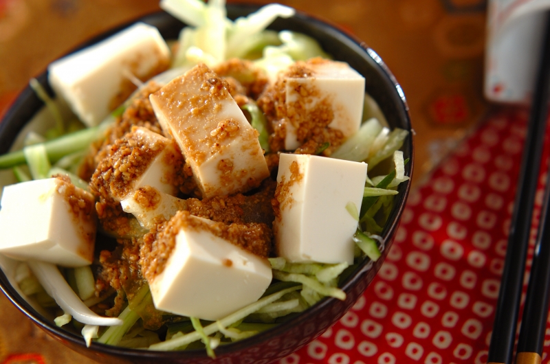 豆腐と野菜のシャキシャキサラダ