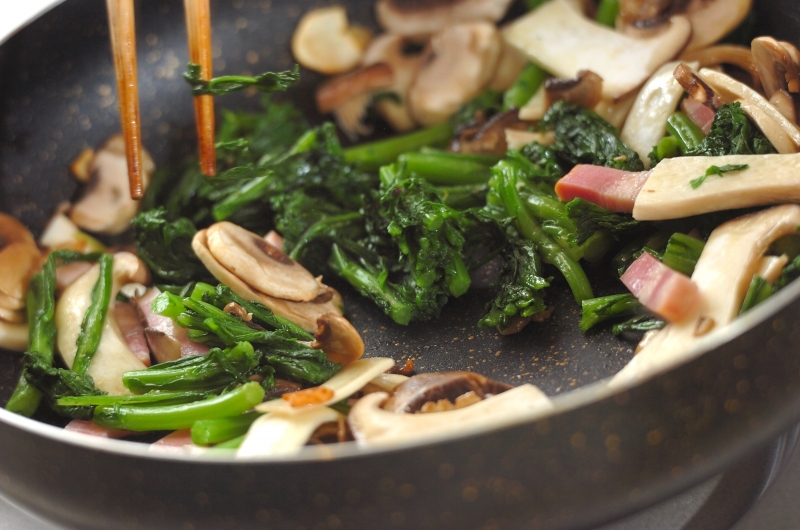 キノコと春菊のパスタの作り方2