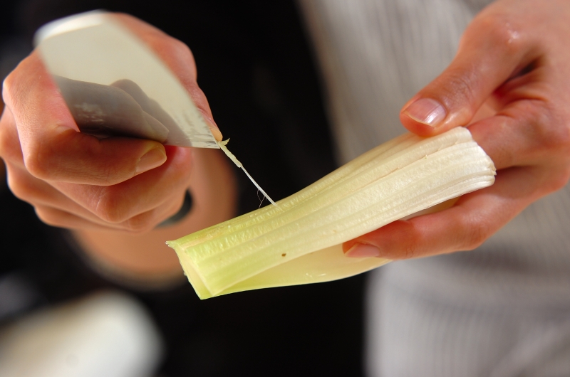 鶏手羽元のやわらかトマト煮の作り方の手順2