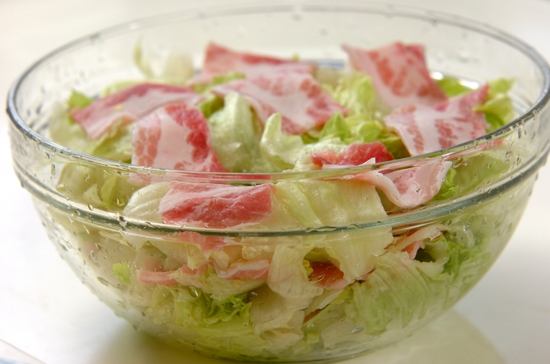 レタスと豚バラ肉のレンジ蒸しの作り方2