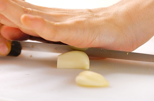 切り身で手軽に!スズキとアサリのアクアパッツァの作り方の手順3