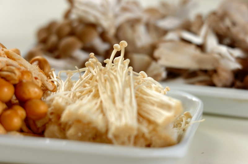 主役はキノコ！うまみたっぷりキノコ鍋の下準備2