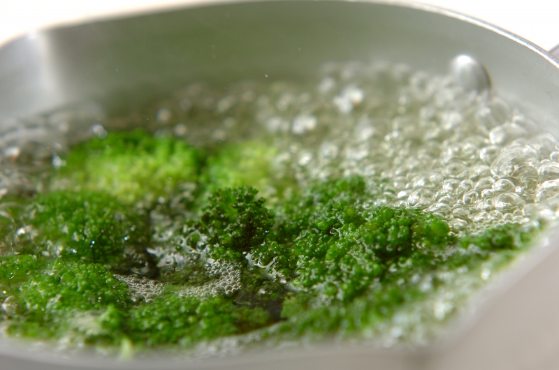 揚げずに本格派！プリプリエビマヨの下準備2