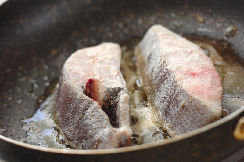 洋食の基本！カレイのムニエル タルタルソース添えの作り方2