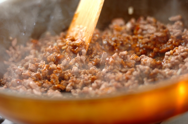 タコライス丼の作り方の手順2