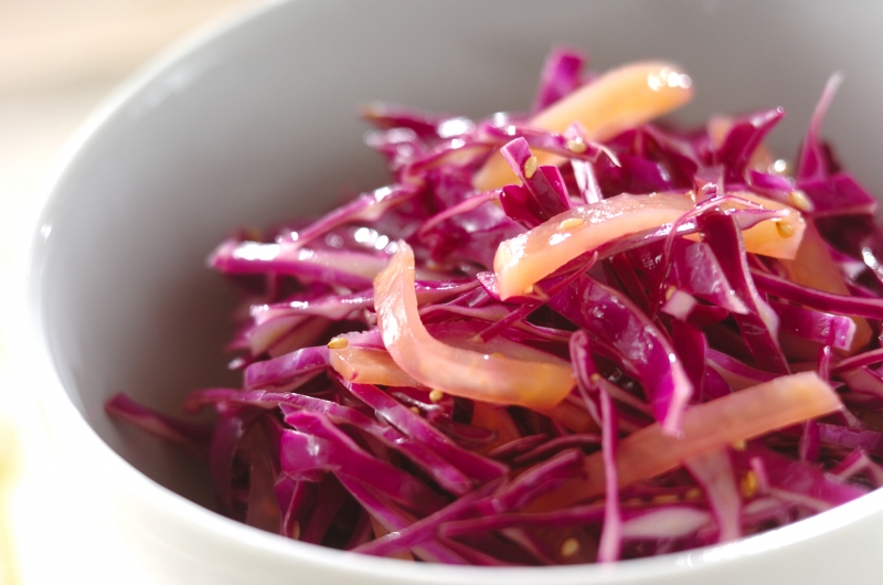 紫キャベツのたくあんサラダ 副菜 レシピ 作り方 E レシピ 料理のプロが作る簡単レシピ