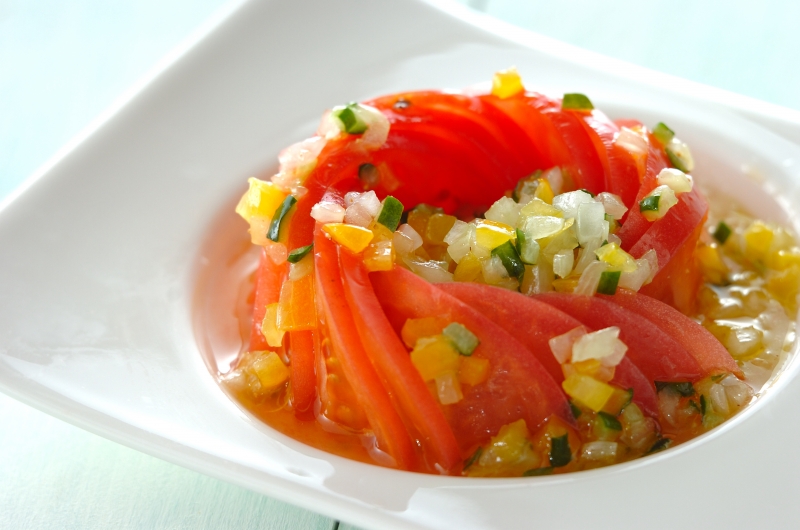 飾り切りトマトのカラフルサラダ 副菜 レシピ 作り方 E レシピ 料理のプロが作る簡単レシピ