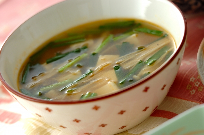 豆腐とエノキのピリ辛スープ