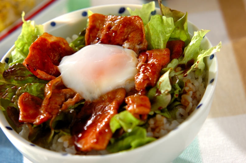 サラダ豚丼 レシピ 作り方 E レシピ 料理のプロが作る簡単レシピ