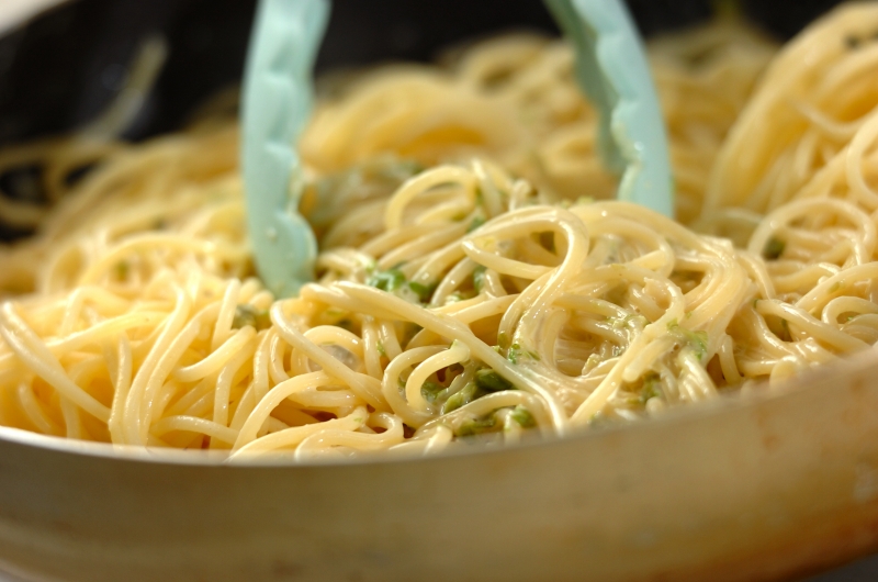 フキノトウのみそクリームパスタの作り方の手順4