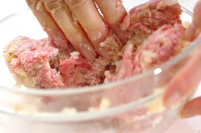 豆腐入りハンバーグの作り方の手順3