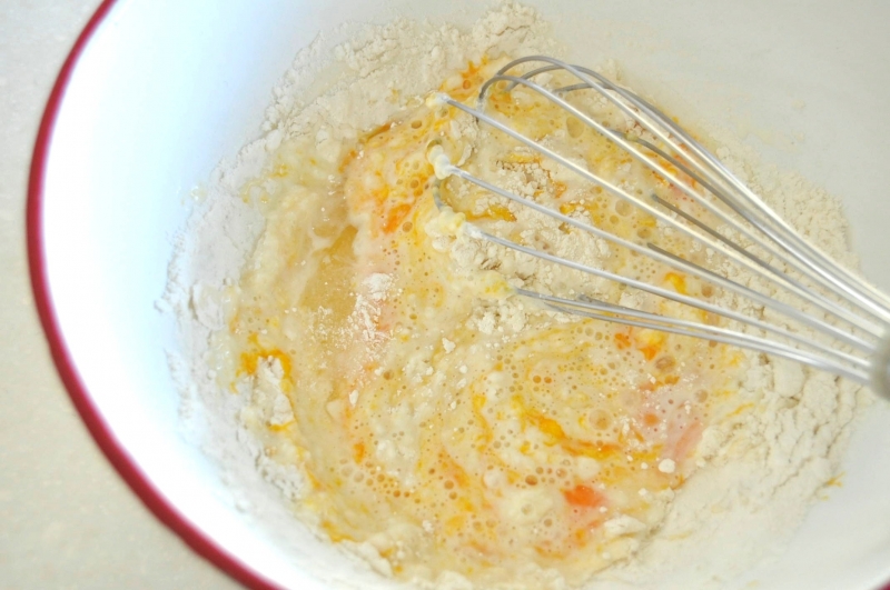 お菓子の基本！手作りクレープ生地 by 保田 美幸さんの作り方1