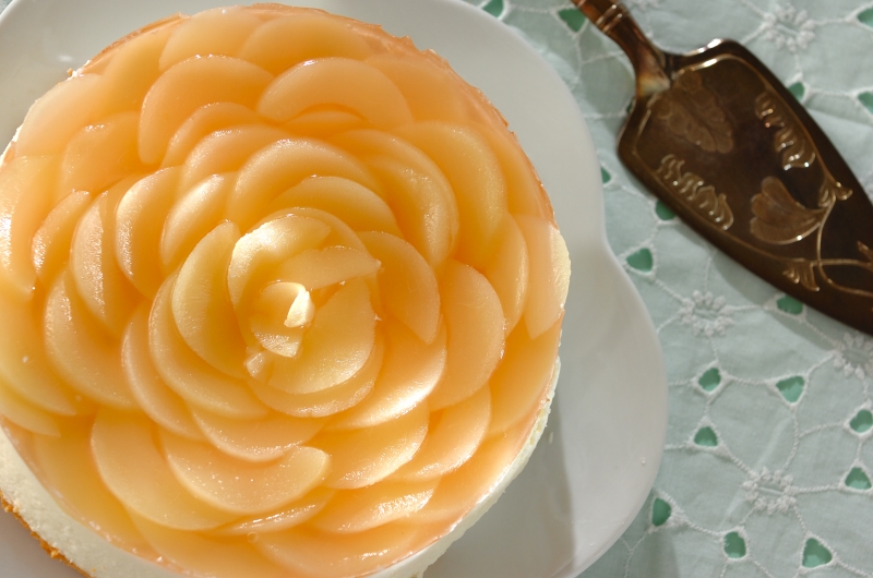 かわいい 華やか桃のヨーグルトムースケーキ レシピ 作り方 E レシピ 料理のプロが作る簡単レシピ