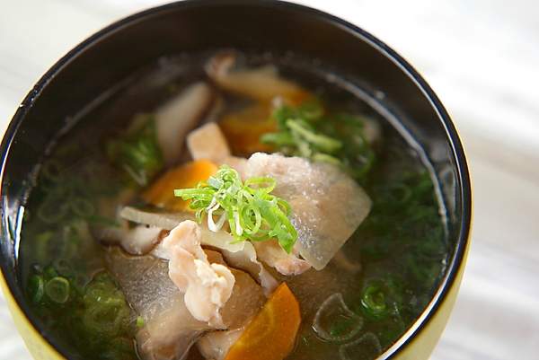 冬瓜の鶏肉スープ 基本の作り方で簡単に レシピ 作り方 E レシピ 料理のプロが作る簡単レシピ