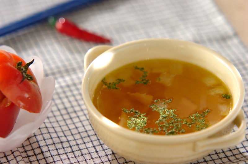 ベーコンの旨味 シンプル簡単コンソメスープ レシピ 作り方 E レシピ 料理のプロが作る簡単レシピ