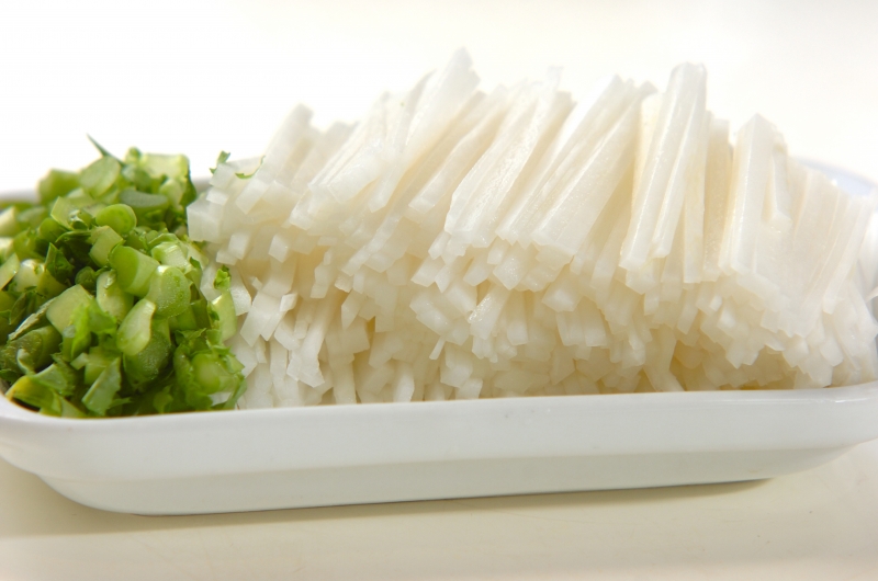 大根とワカメのみそ汁の作り方の手順2